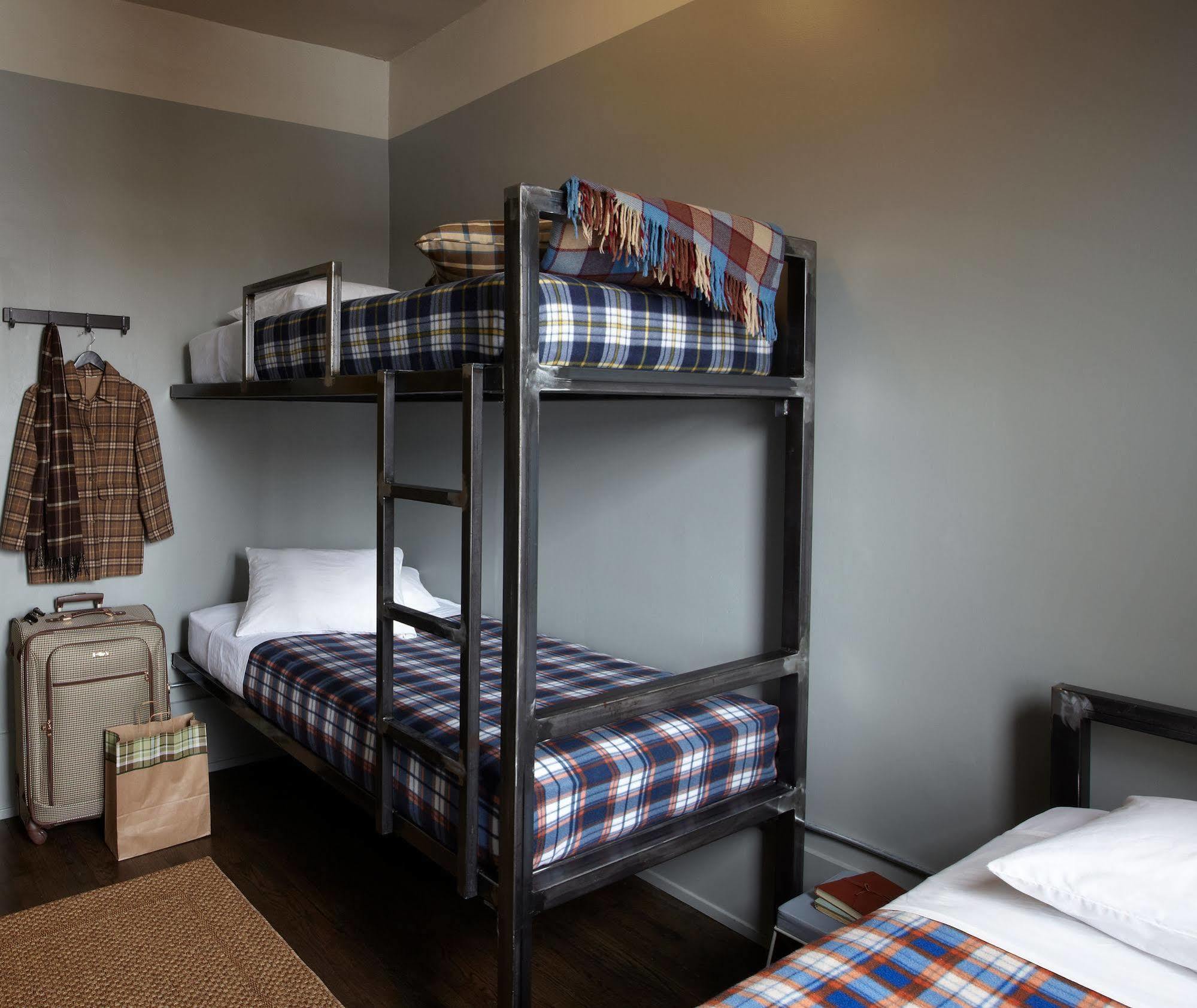 Holiday Jones Hostel Chicago Ngoại thất bức ảnh